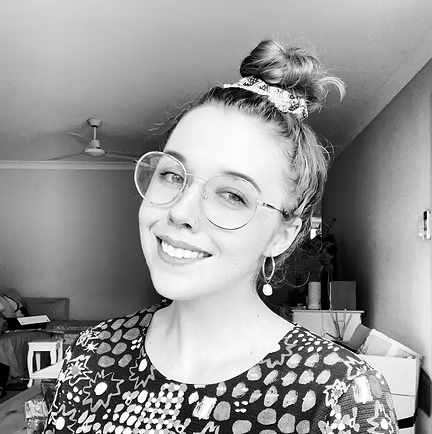 Emma Beau, clinical psychotherapist and DPDR recovery interview guest